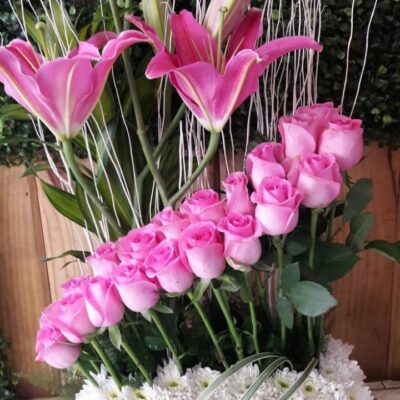 diseño en rosas fucsias