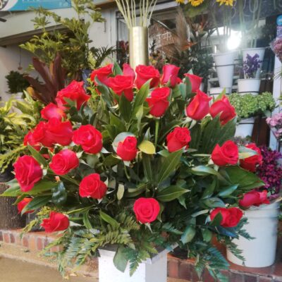 diseño con 50 rosas