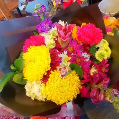 “Energía Viva – Ramo de flores mixtas coloridas”