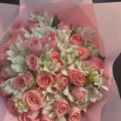 Ramo Floral “Rosa Infinita”