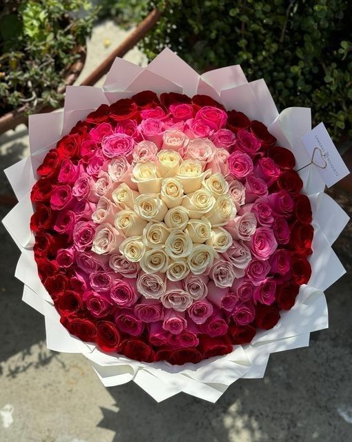 🌹 Bouquet “Amor en Degradé” – Taller Floral